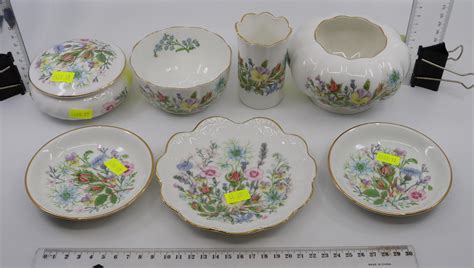 tudor crown fine bone china